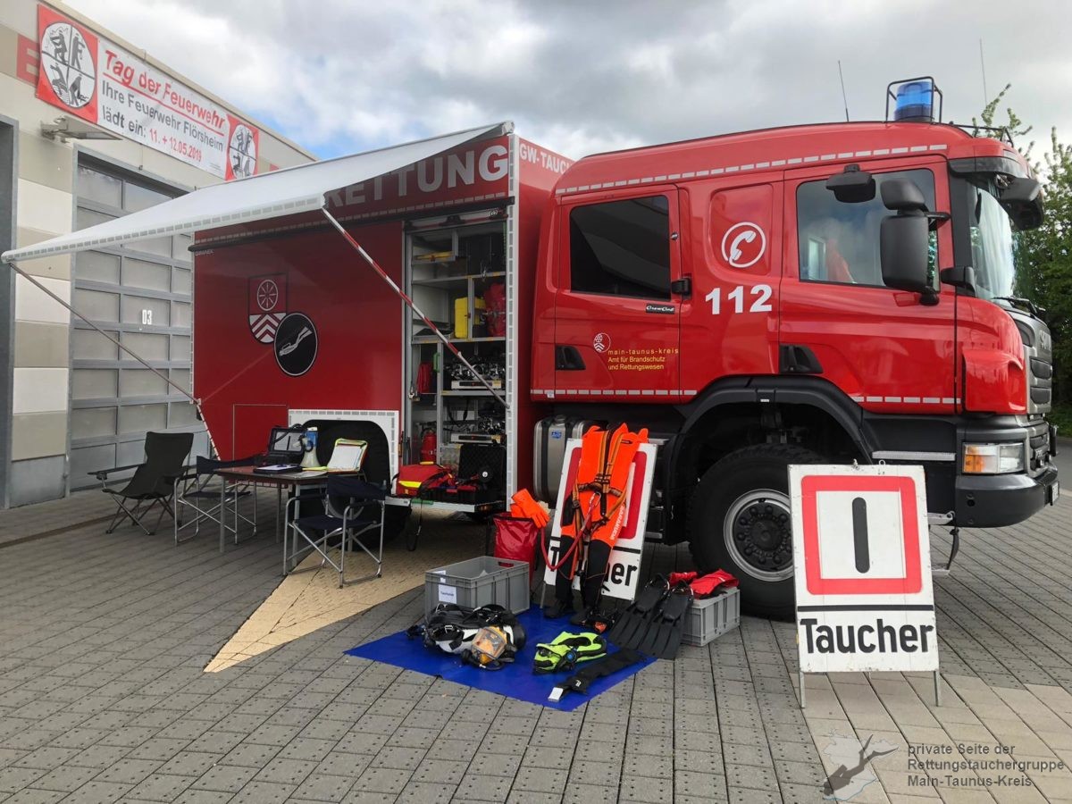 Fahrzeugausstellung bei der Feuerwehr Flörsheim 